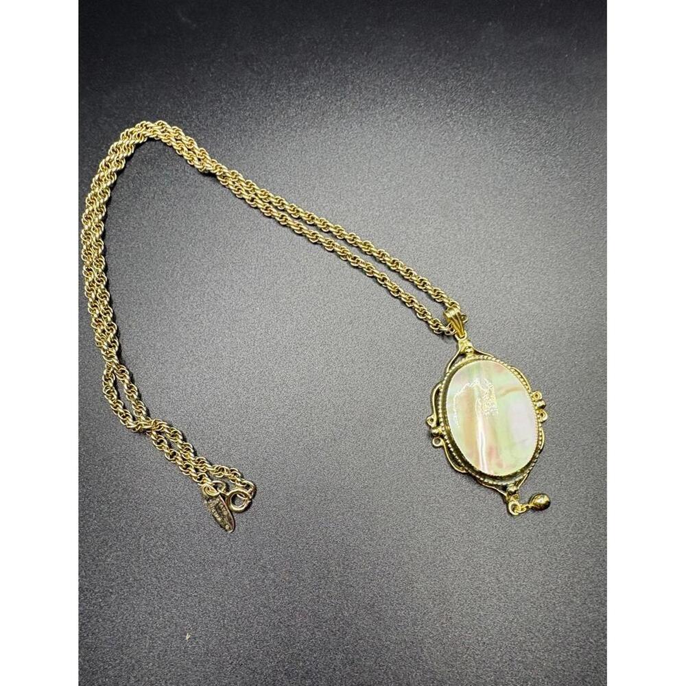Vintage Whiting and Davis Mother of Pearl Pendant Necklace